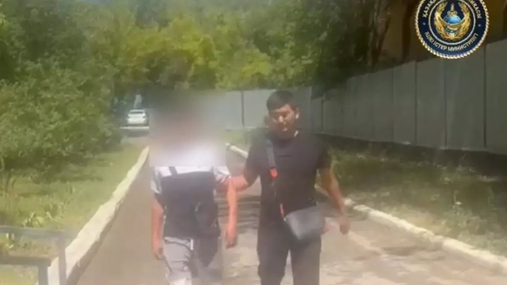  Қарағандыда зейнеткердің алтын алқасын жұлып кеткен күдікті ұсталды 