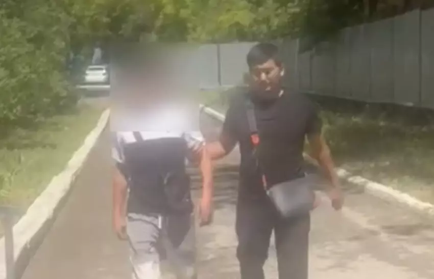 Тал түстегі қарақшылық шабуыл: Қарағандыда 30 жастағы ер адам ұсталды