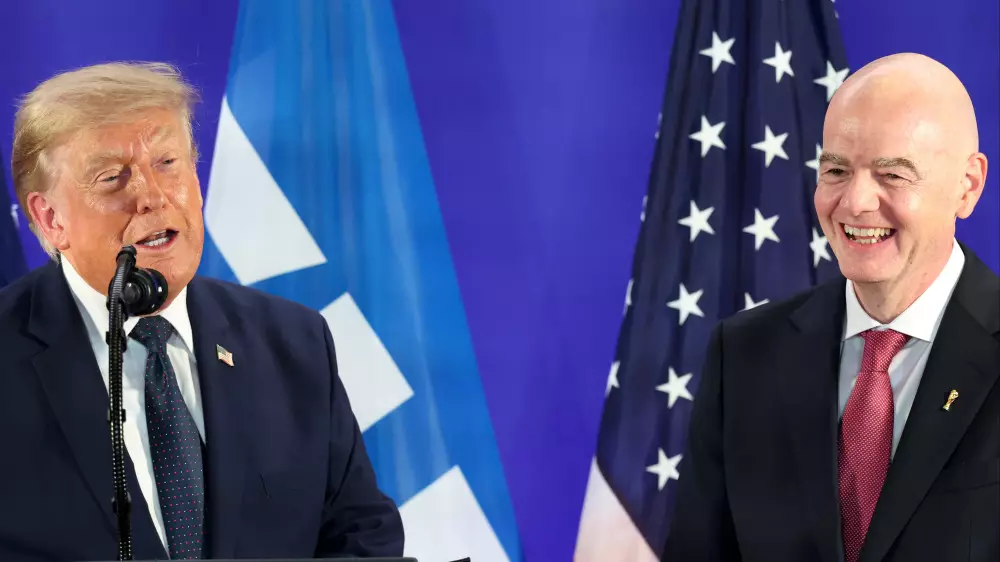 Дональд Трамп выдвинет президента ФИФА на новую должность
