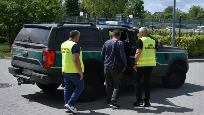 Польша выдворила узбекистанца за организацию нелегальной миграции из Беларуси