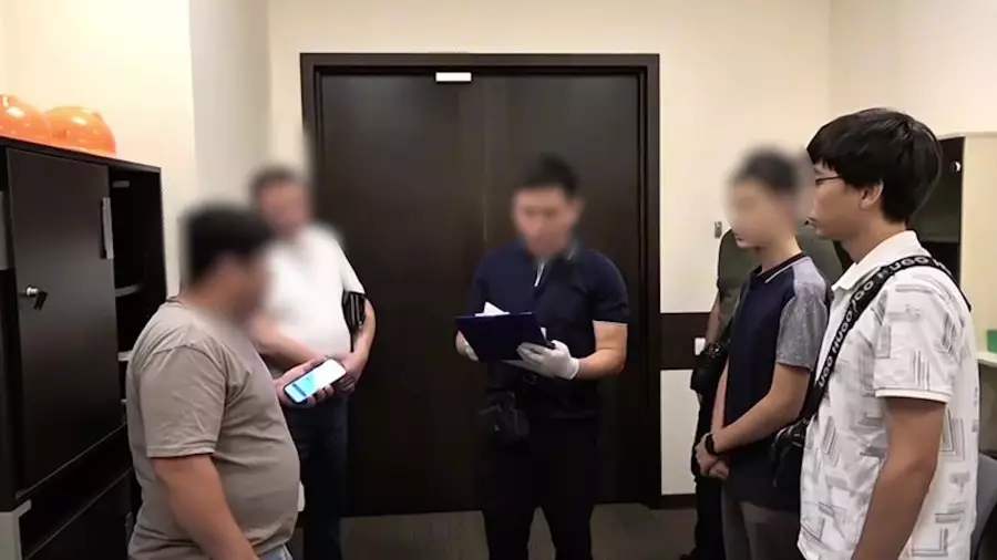 Ауадан ақша жасау схемасы: Түркістанда ұйымдасқан қылмыстық топтың 27 мүшесі сотталды