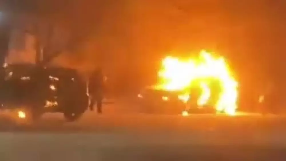 Семейде зейнеткер полицейлердің көліктерін өртеп жіберген: сот үкім шығарды