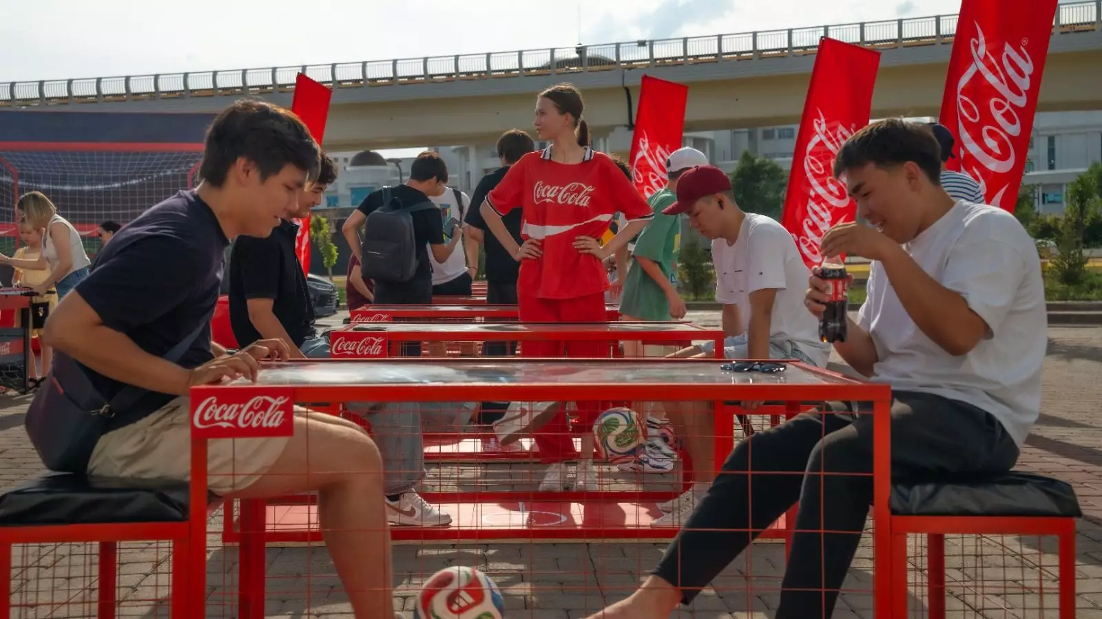 Еще больше эмоций с Coca-Cola: как бренд создал атмосферу FIFA World Cup 26™ в Казахстане