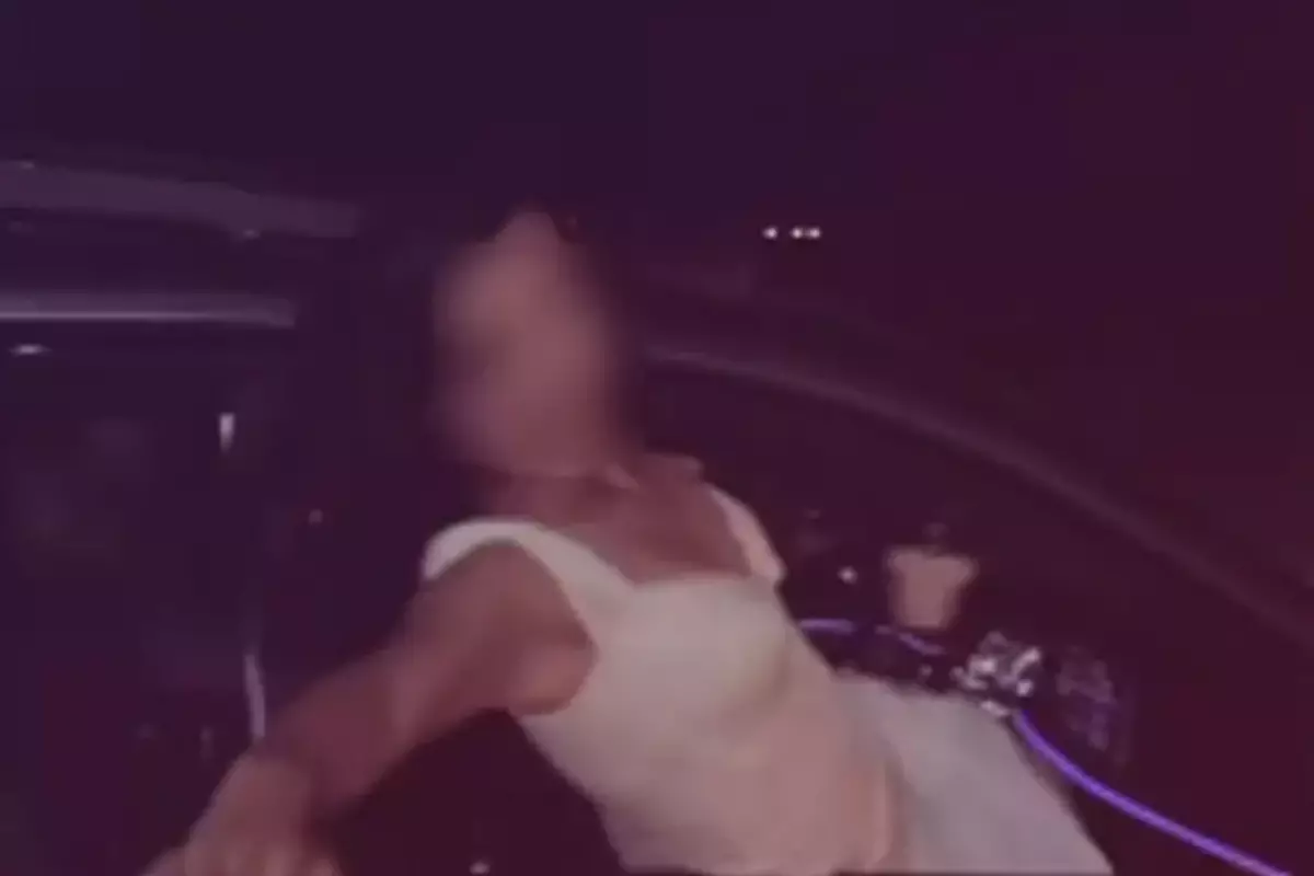 В Мангистау блогершу наказали после публикации видео с нарушениями на дороге