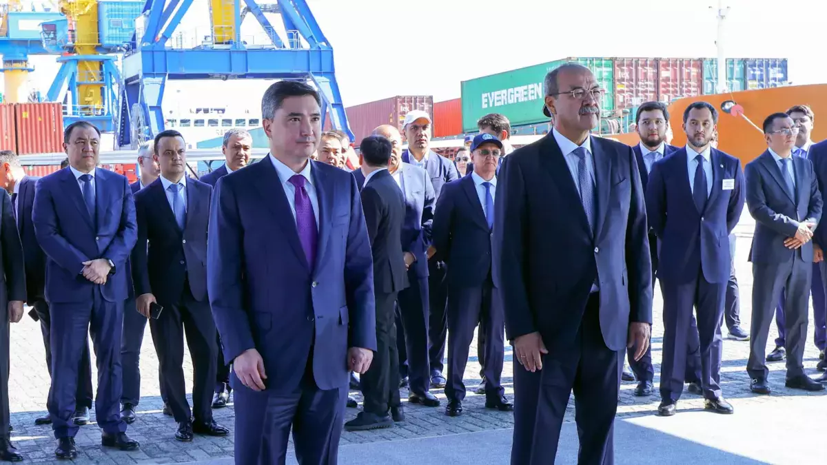 Премьер-министры Казахстана и Узбекистана обсудили развитие Транскаспийского маршрута в порту Актау - новости на Lada.kz 23.07.2026