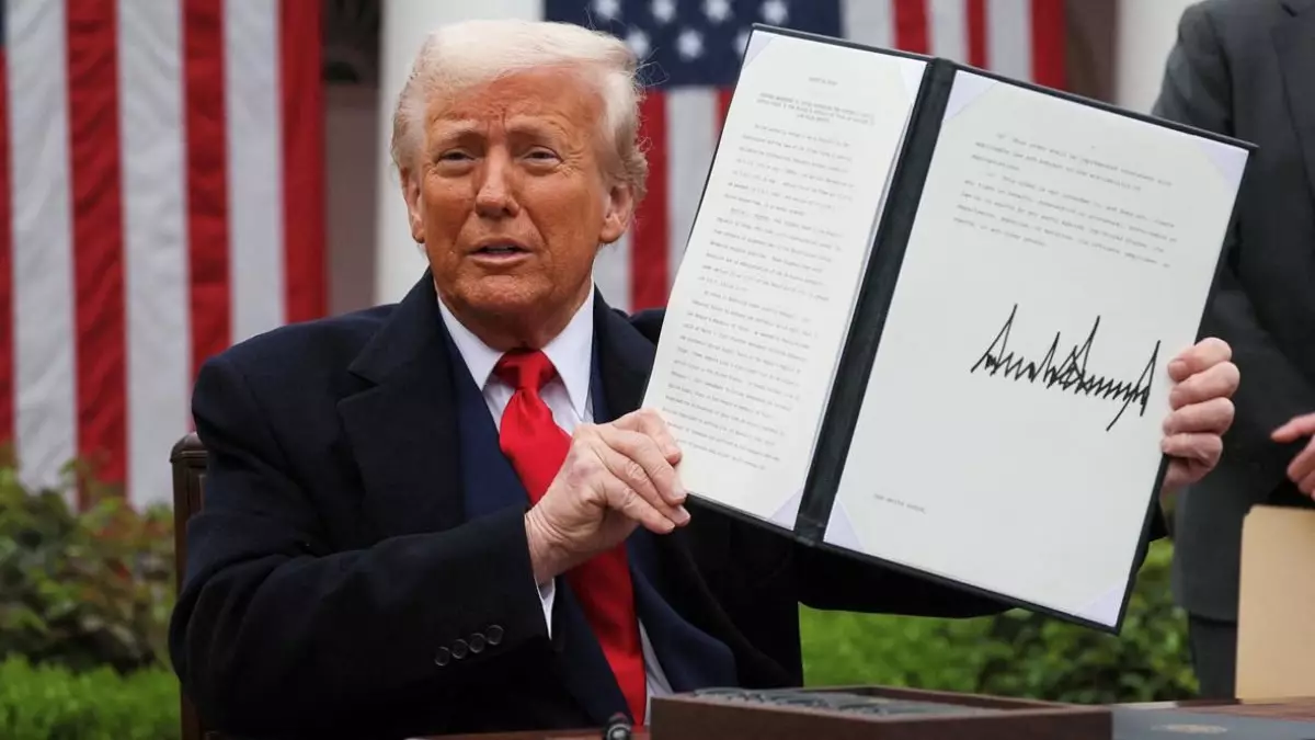 «Арасында Қазақстан да бар»: Трамп әлем күтпеген салық енгізді