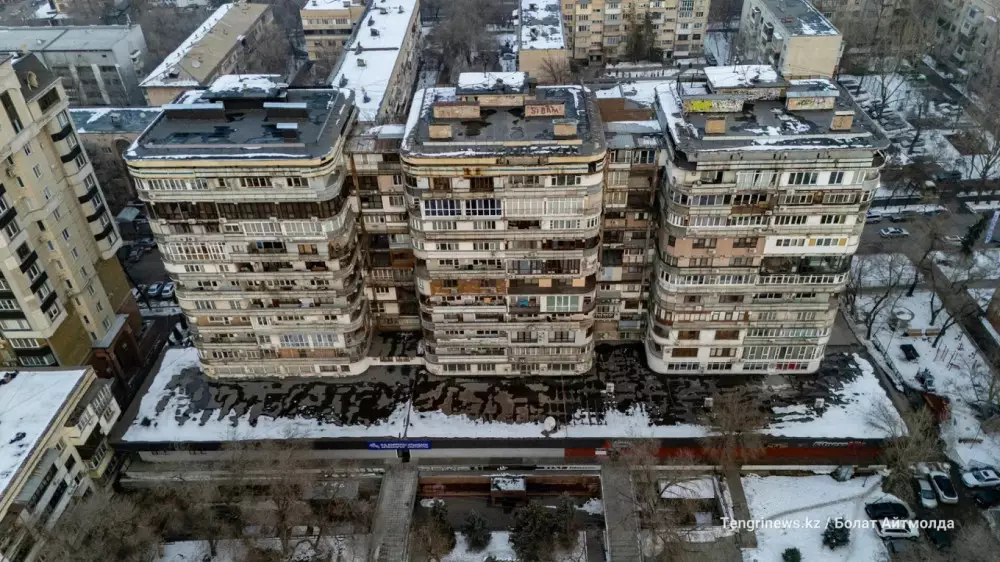 Легендарные “Три богатыря” ждут обновления семь лет. Что решили в Алматы