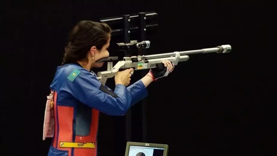Казахстанка стала чемпионкой мира по стрельбе. Ее сестра-двойняшка выиграла бронзу