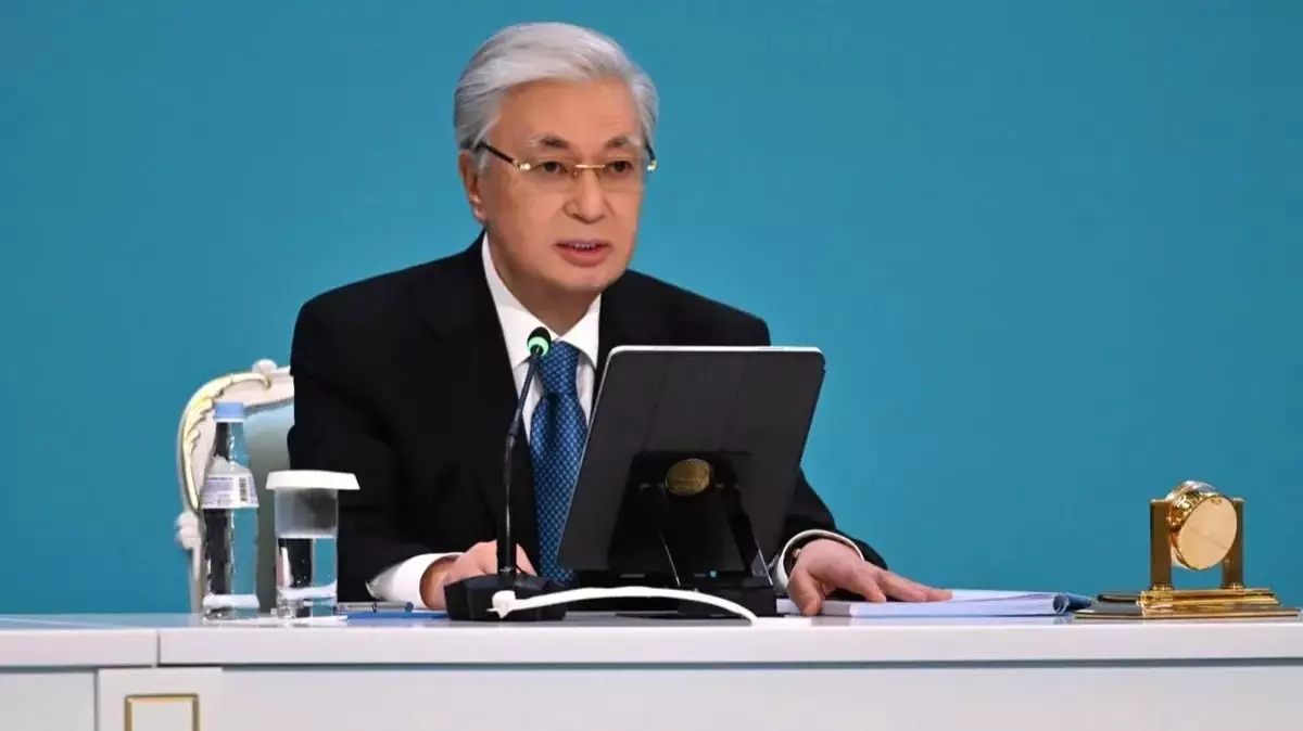 Токаев предложил Путину заморозить войну в Украине
