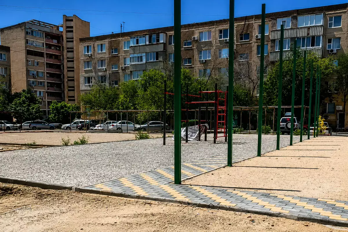 Площадку снесли, новую не построили: жители Актау требуют вмешательства прокуратуры - новости на Lada.kz 25.07.2026