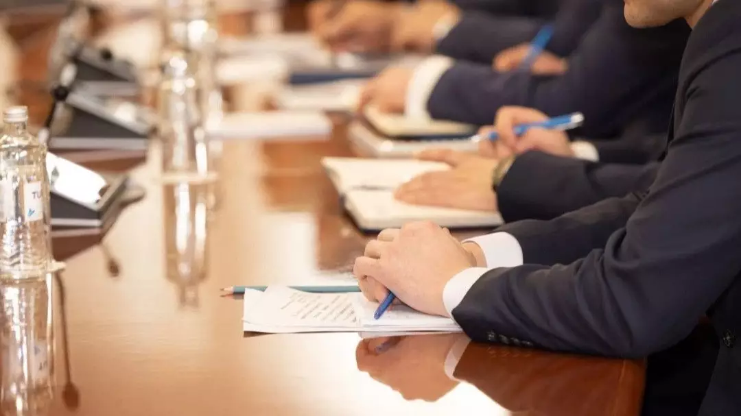  Сайлауалды науқан: партиялар арасындағы бәсеке күшейіп келеді 