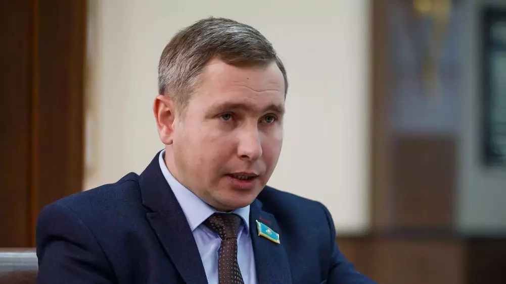 Ұятты суретін жариялаған экс-депутат Шиповскихтің  әрекетін жұрт сынап тастады