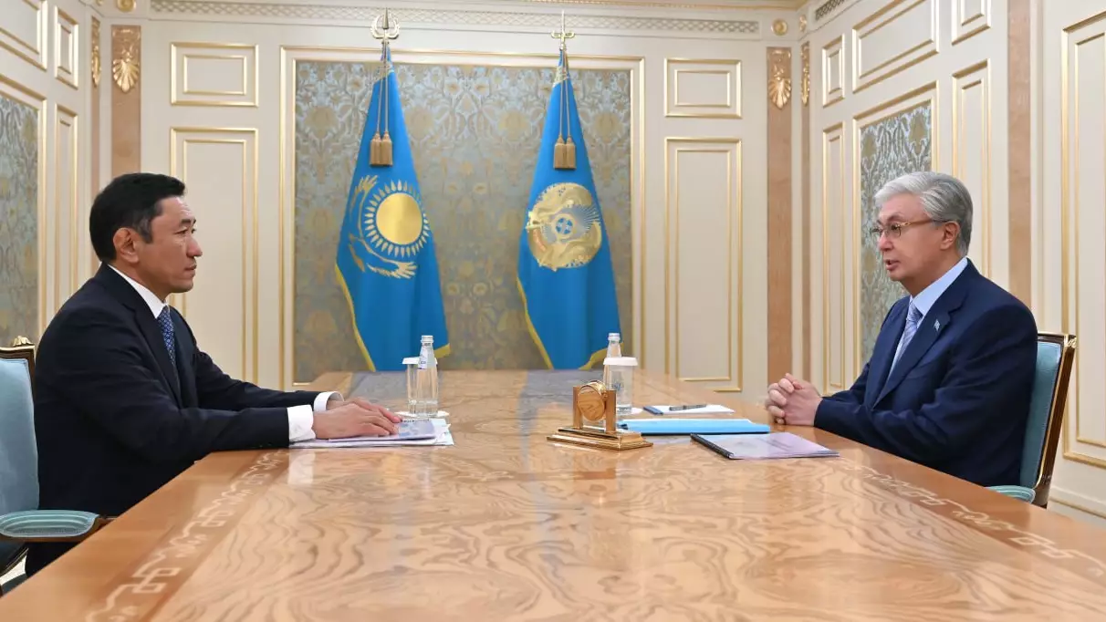 «Бірқатар тапсырма берді»: Мемлекет басшысы Атырау облысының әкімін қабылдады