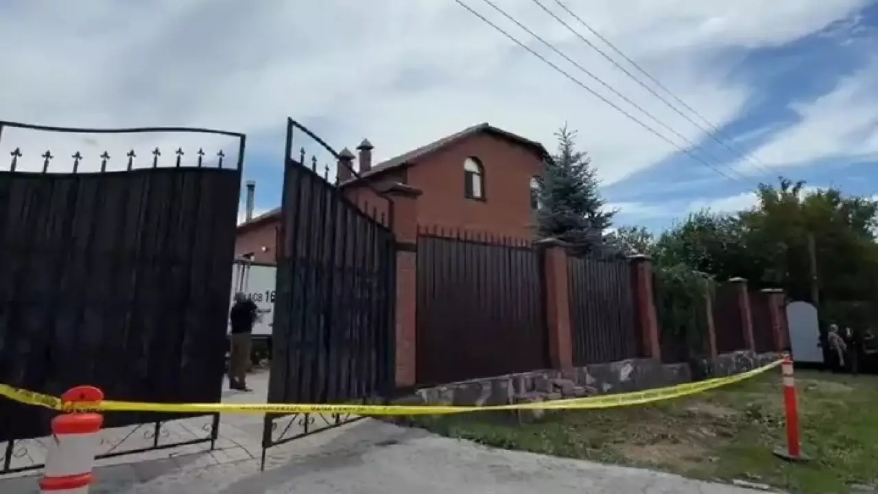 Қанды қылмыс: ШҚО-да кәсіпкер әйелді үйінде өлтіріп кетті