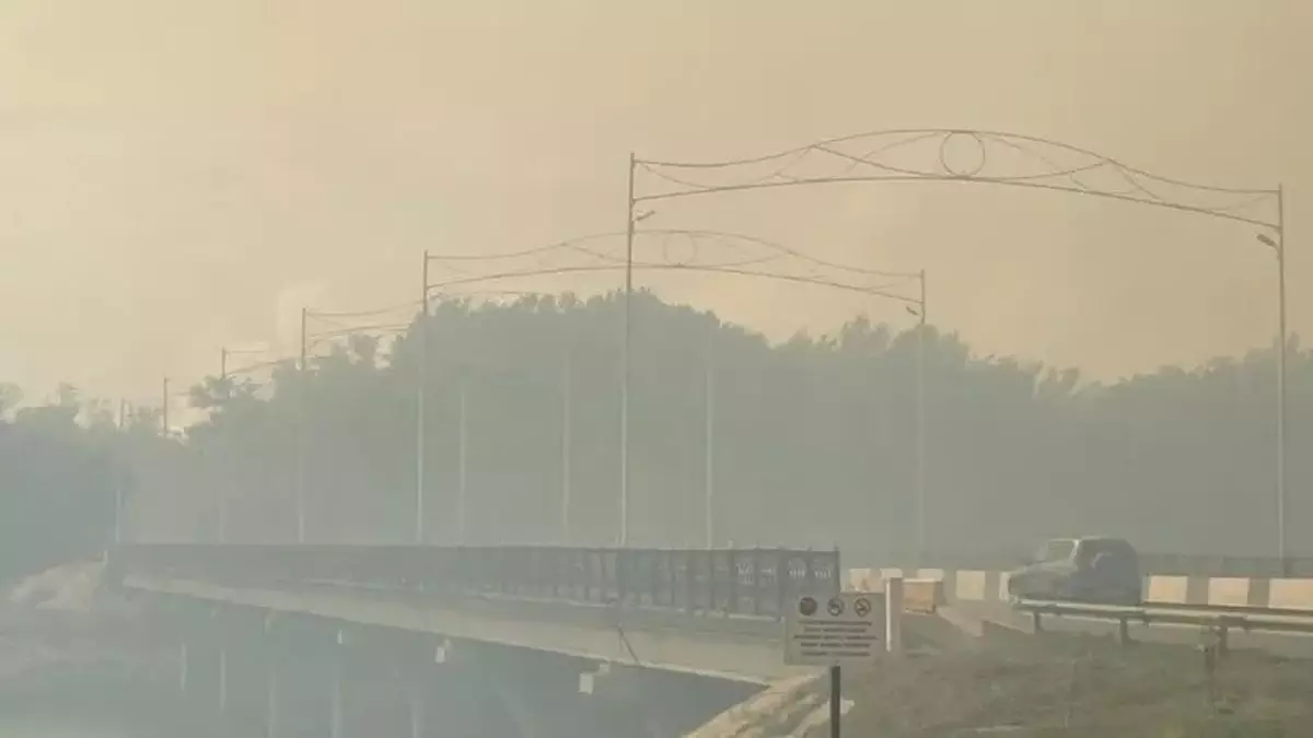 Уральск утопает в дыму из-за лесных пожаров