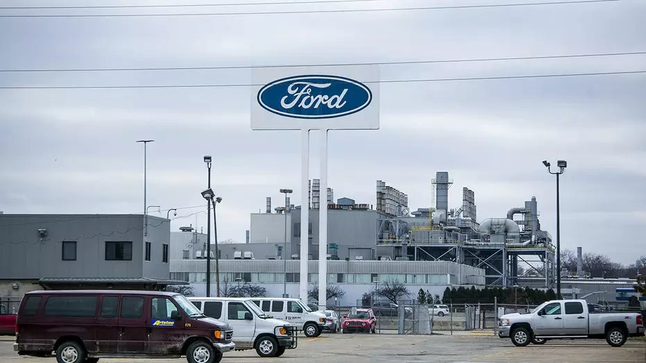 Ford вступает в конкурс по разработке нового тактического грузовика для армии США.