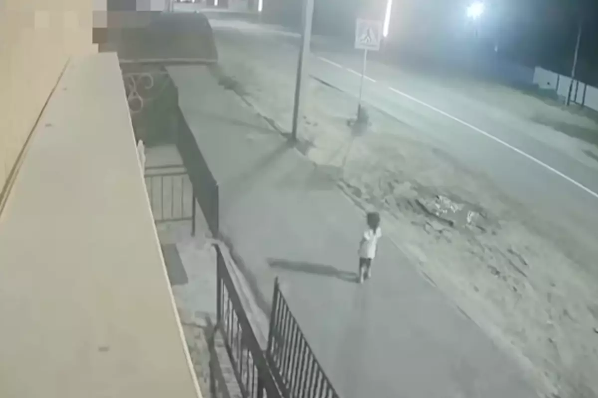 Потерявшуюся девочку нашли живой и невредимой в Атырау