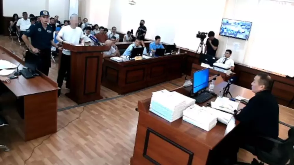 “Мазақ қылды және өзі шабуыл жасады“: Нұрай ісі бойынша сотталушы өз нұсқасын айтты