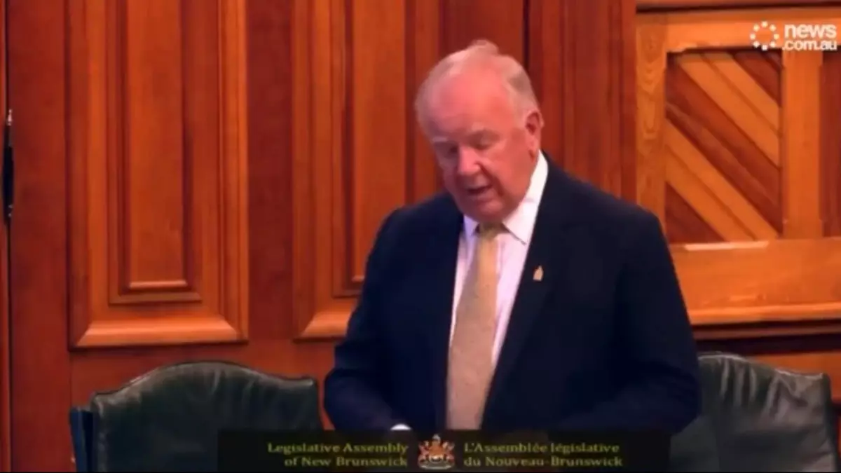  Канада парламентінде депутат сөз сөйлеп тұрып ChatGPT жауабын байқамай оқып кетті 