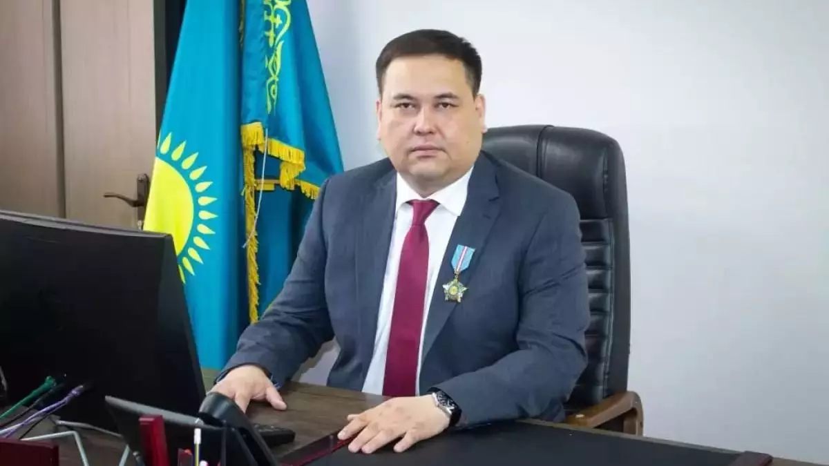 Экс-главу скорой помощи Астаны осудили за огромные хищения