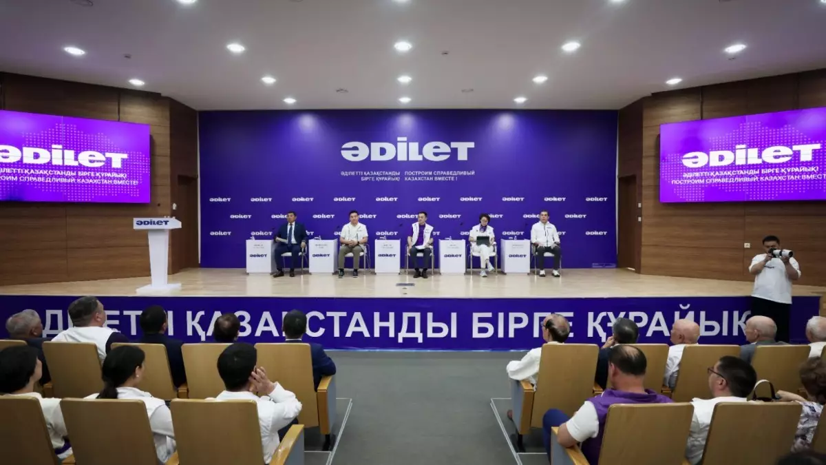  «Әділет» партиясының кандидаттары Атырау халқынына бағдарламасын таныстырды 