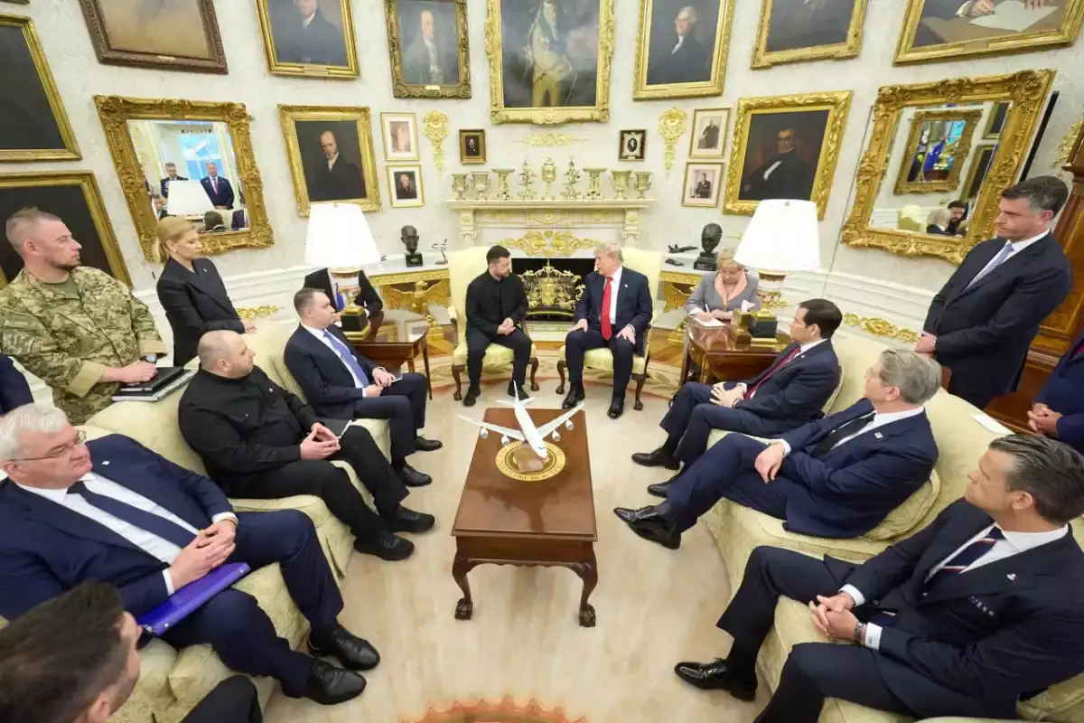 Трамп пен Зеленский Ақ үйде жабық форматта келіссөз өткізді