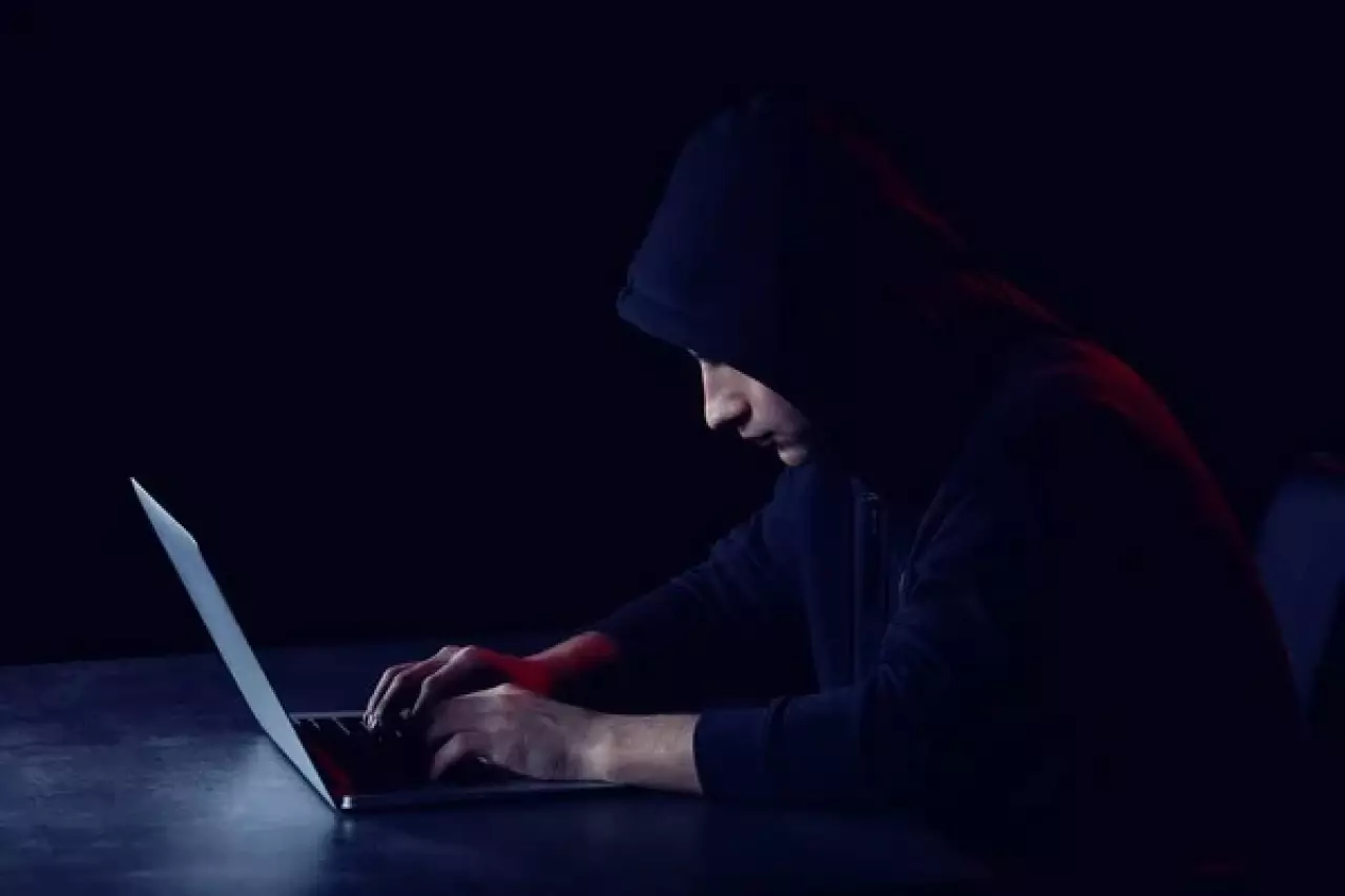 Алматыда үш жыл бойы іздеуде жүрген алаяқ ұсталды