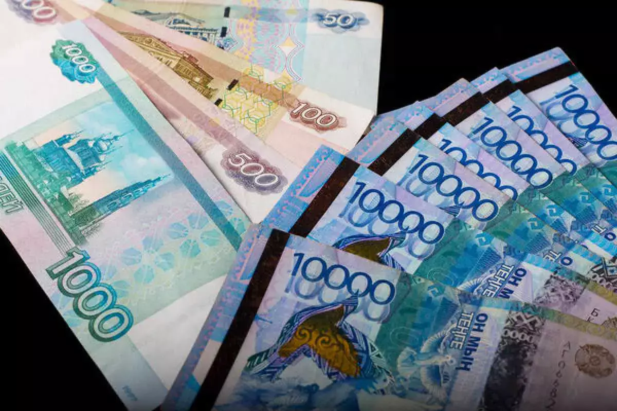 До 15% от суммы: почему банки Казахстана ополчились на российскую наличку - новости на Lada.kz 29.07.2026