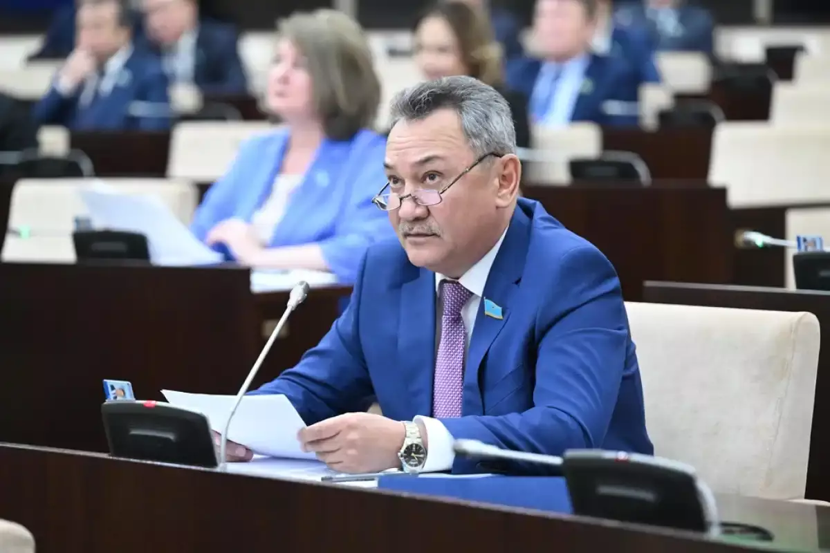 Сенаттан әкімдікке: Ернұр Айткенов Ақтоғай ауданына басшылық ететін болды