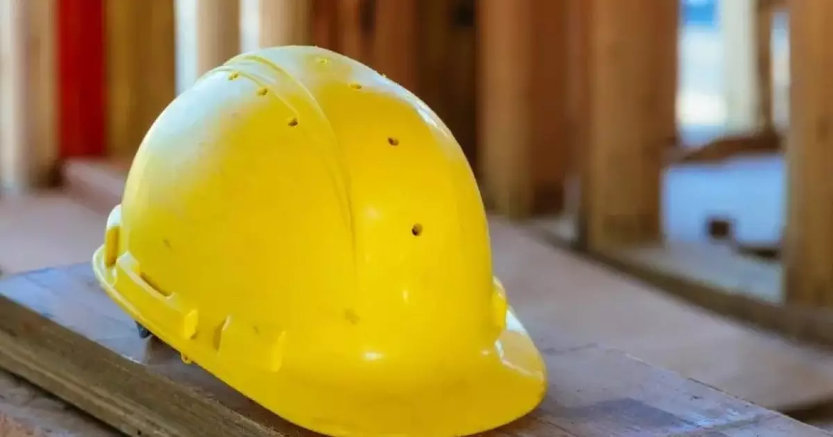  Өскеменде өндірісте қосымша жұмыс істеп жүрген жасөспірім қолынан айырылды 