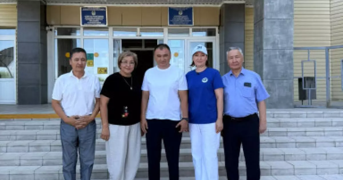  ЖСДП өкілдері Жезқазғандағы оңалту орталығының емделушілерімен кездесті 