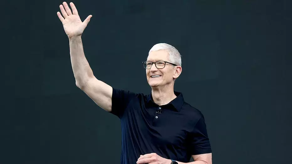 Apple сообщает о рекордных показателях за июньский квартал благодаря продажам iPhone и возвратам пошлин.