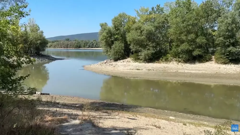 Дунай өзеніндегі су деңгейі тарихи минимумға дейін төмендеді