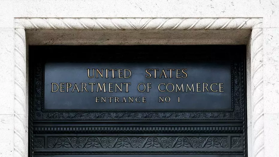 Министерство торговли США потребует доли в капитале семи технологических компаний в качестве условия для доступа к миллионам долларов федерального финансирования.
