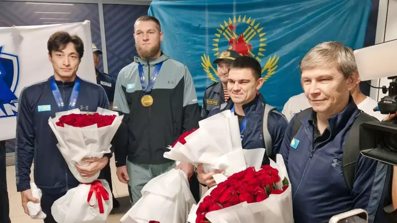 Қазақстанның семсерлесуден ерлер құрамасы әлем чемпионы мәртебесінде елге оралды