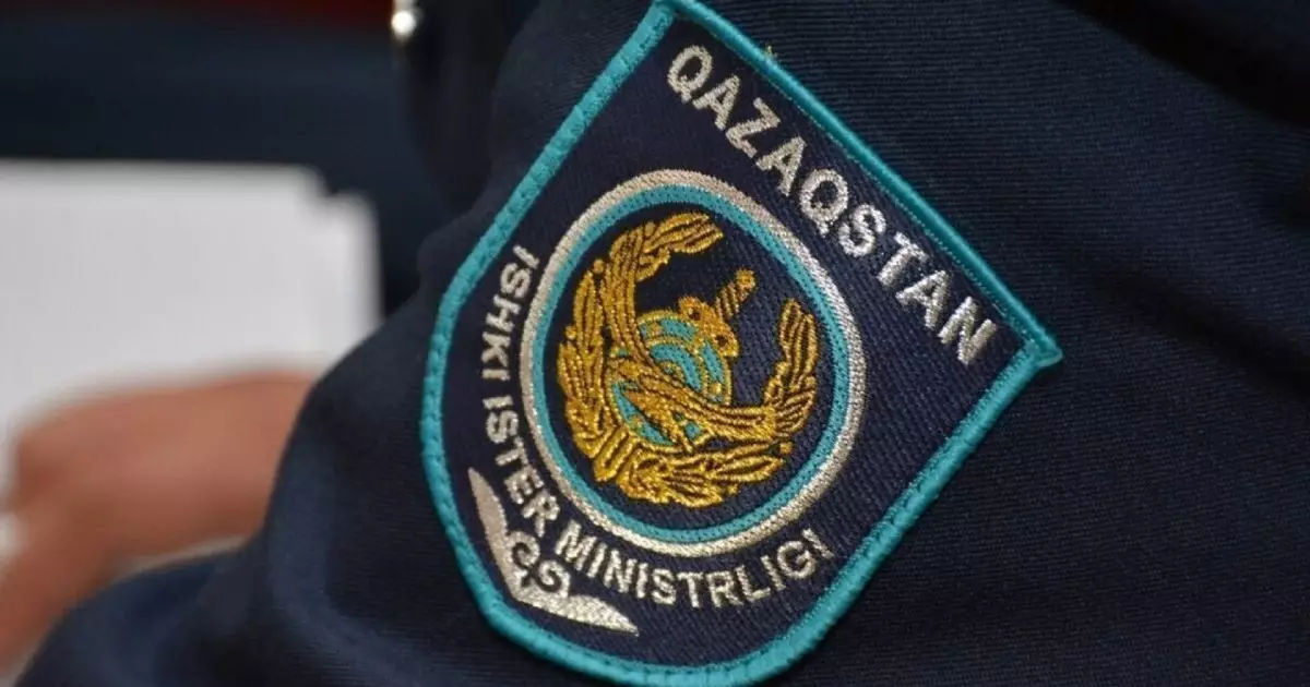  Жамбылда полиция басшысының орынбасары 300 мың теңге парамен ұсталды 