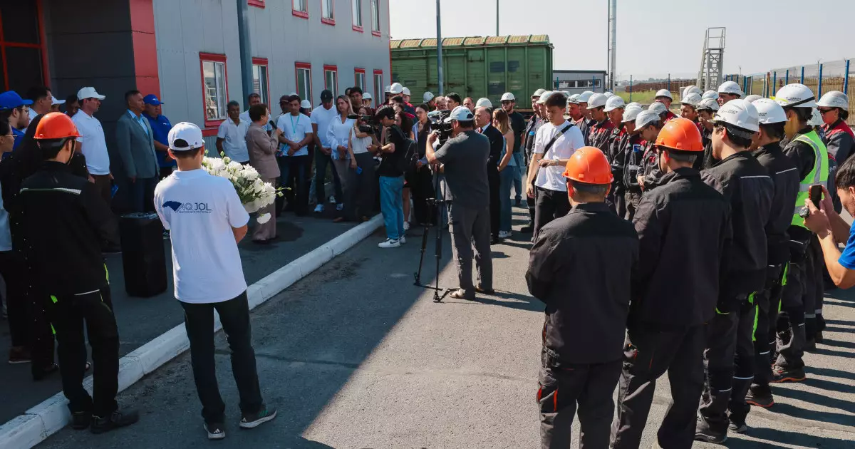  «Ақ жол» демократиялық партиясының кандидаттары Қарағандыдағы өндіріс қызметкерлерімен кездесу өткізді 