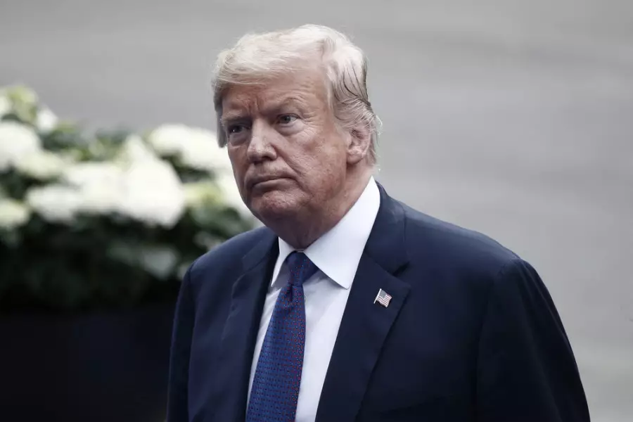 Трамп райынан қайтты: АҚШ Иранға соққы орнына келісімге басымдық берді