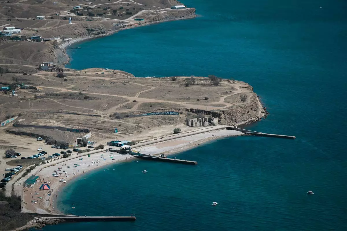 Девушку на надувном круге унесло в Каспийское море