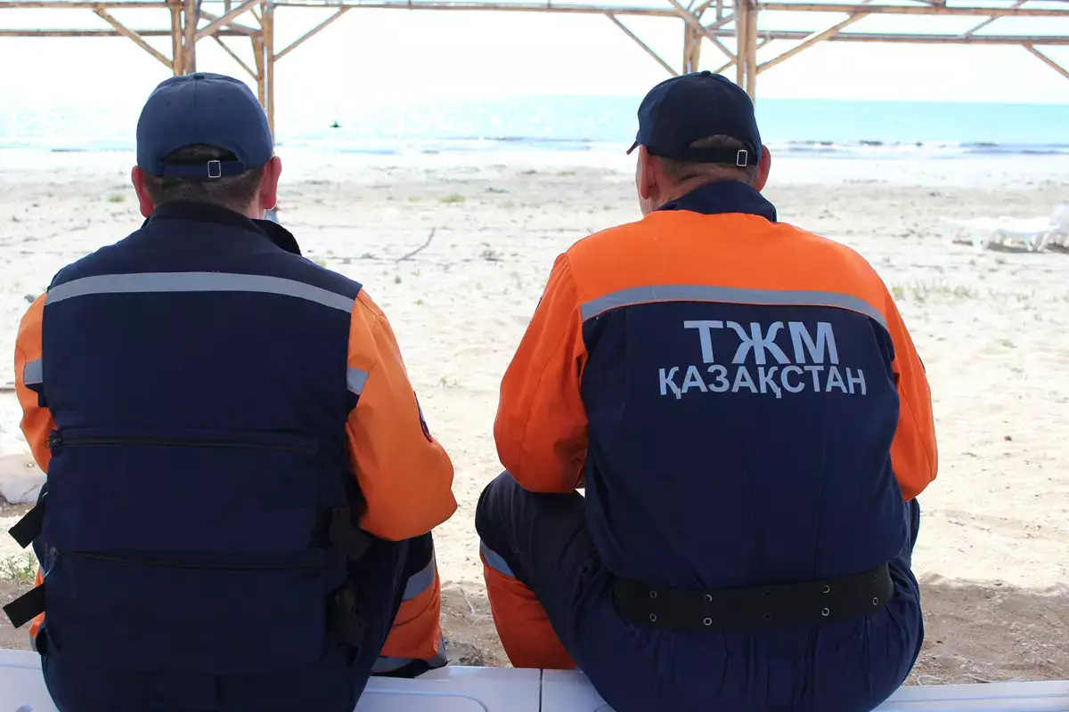 Как не утонуть в Каспийском море: советы спасателей для жителей Мангистау - новости на Lada.kz 02.08.2026