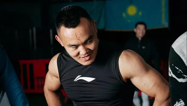 Казах из UFC получил бой с экс-соперником Хабиба и Махачева