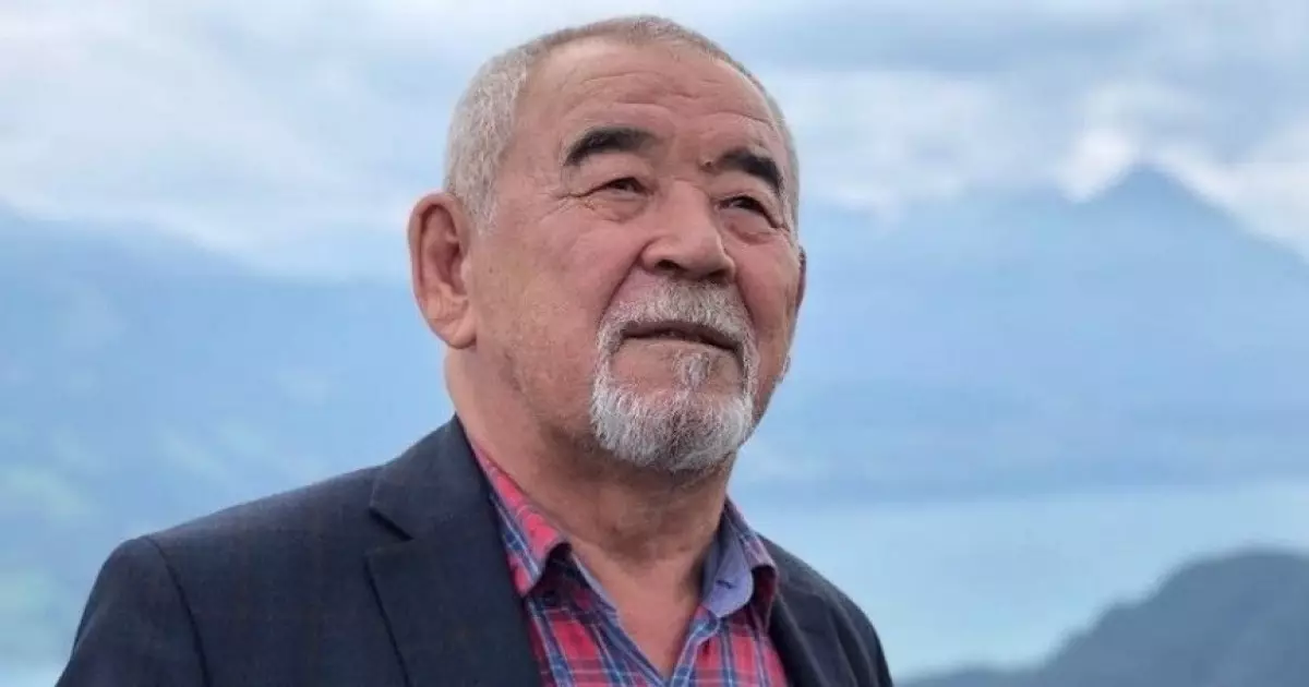  “Айтыстың бюджетін тонап жүрген адам”: Сарапшы, блогер Жүрсін Ерман туралы көп дүниені жайып салды 