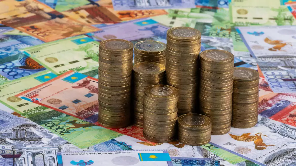 Казахстанцев массово “лечили“ только на бумаге, ущерб оценивается в миллиарды
