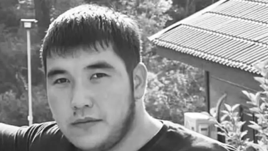 Жалғыз ұлынан айырылған ата-ана: Жамбылдағы қанды оқиғаға қатысты ресми мәлімет