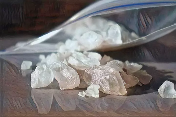В Шымкенте задержали супругов, перевозивших крупную партию мефедрона
