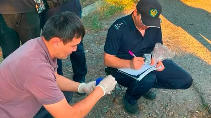  Өскеменде есірткі таратты деген күдікпен екі жас ұсталды 