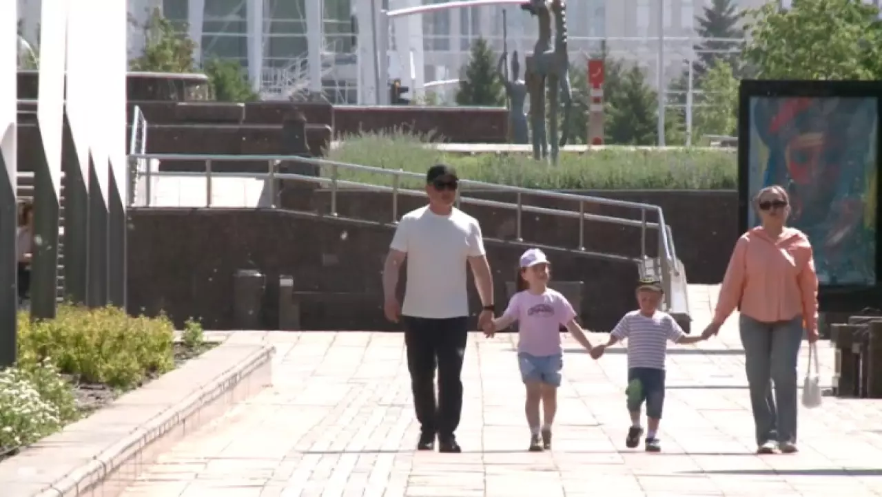 В Казахстане работают 160 центров поддержки семьи