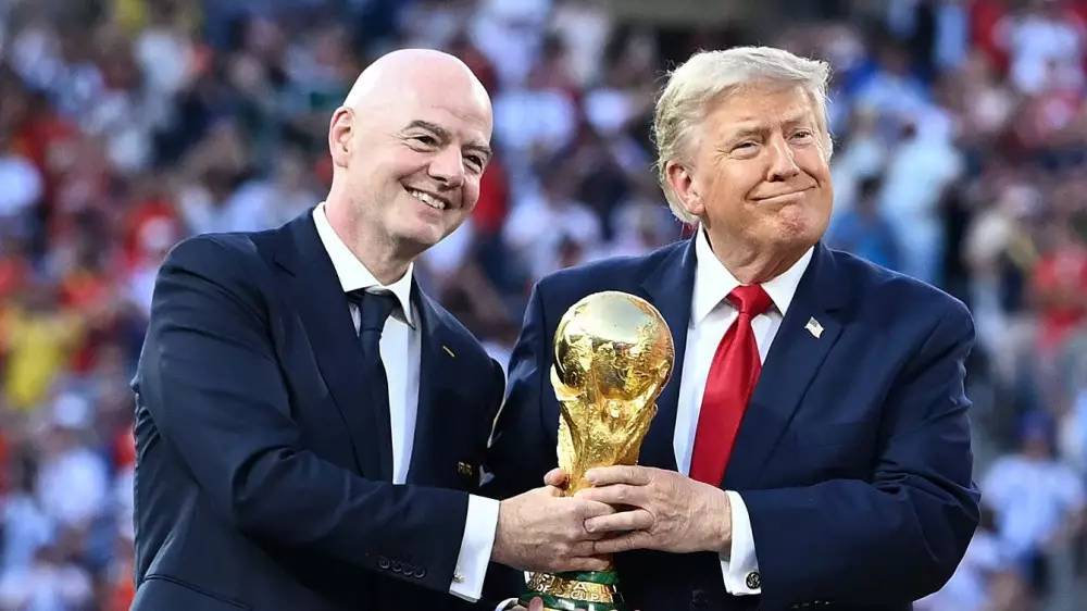 Глава ФИФА обратился за помощью к Трампу из-за угрозы увольнения
