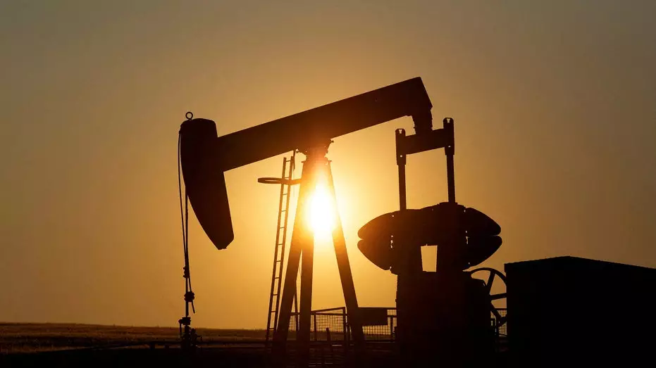 Нефть дешевеет на фоне решения Трампа отложить удары по Ирану и сигналов о мирных переговорах.