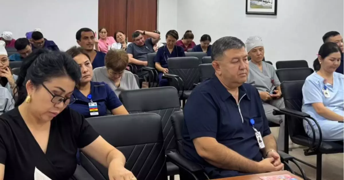  Қазақстан Халық партиясы Қонаевта балалар ауруханасының ұжымымен кездесу өткізді 